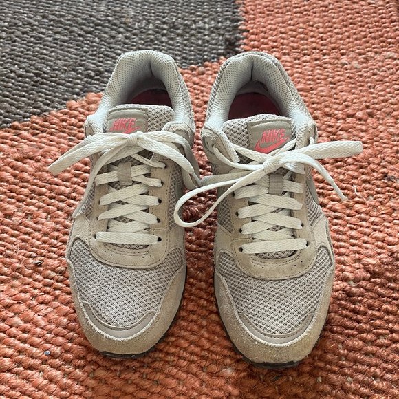 vintage nike internationalist